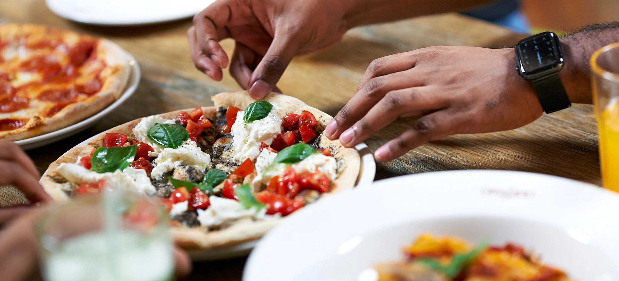 Oregano catering pizza